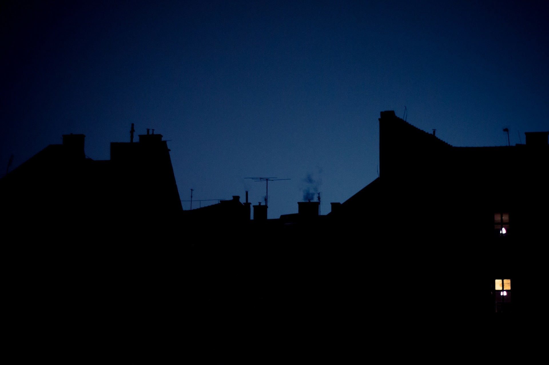 фото на крыше без людей ночью
