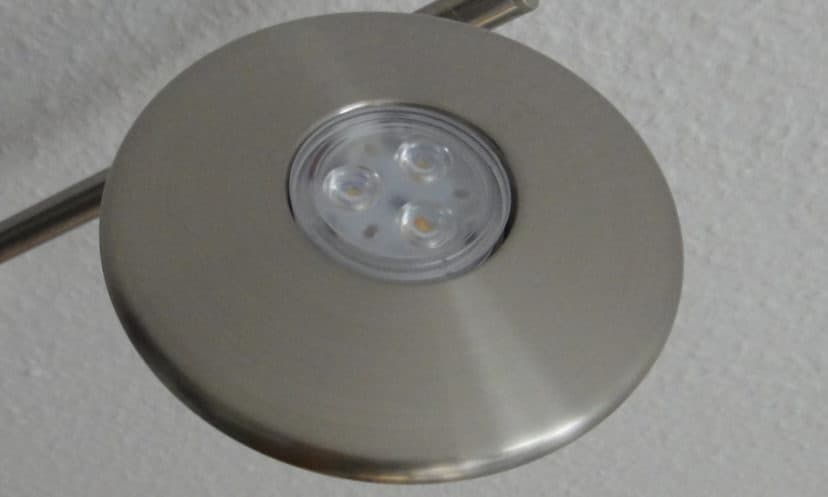 Modern LED fixture with integrated LEDs