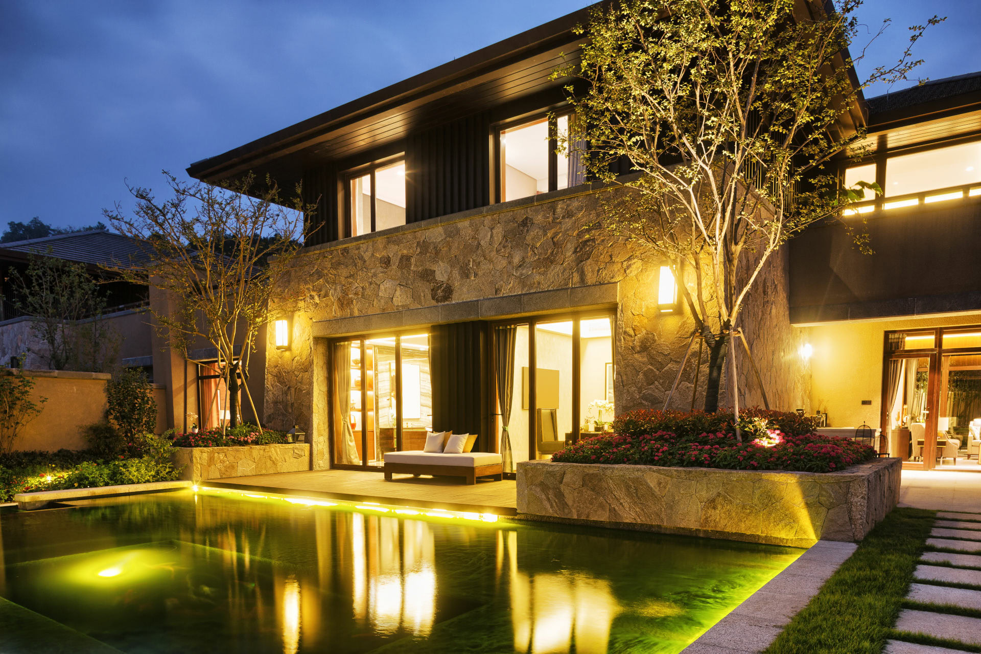 10 Best Outdoor Lighting Ideas For Your Home - LampHQ