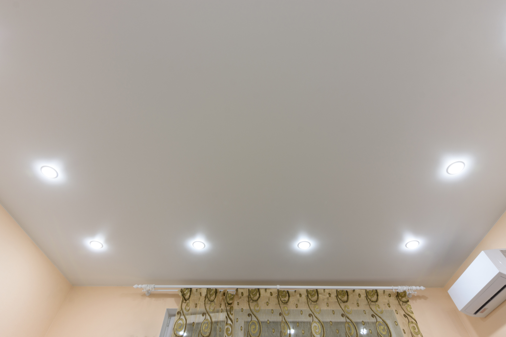 Recessed Lights Distance From Wall 
