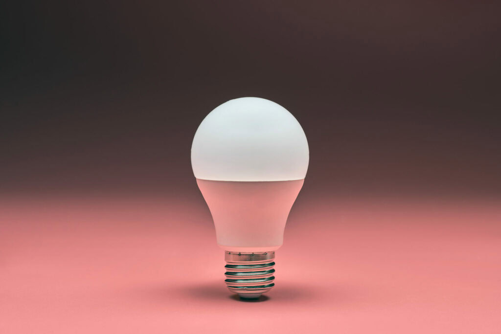 Do Smart Light Bulbs Use Electricity When Off? LampHQ