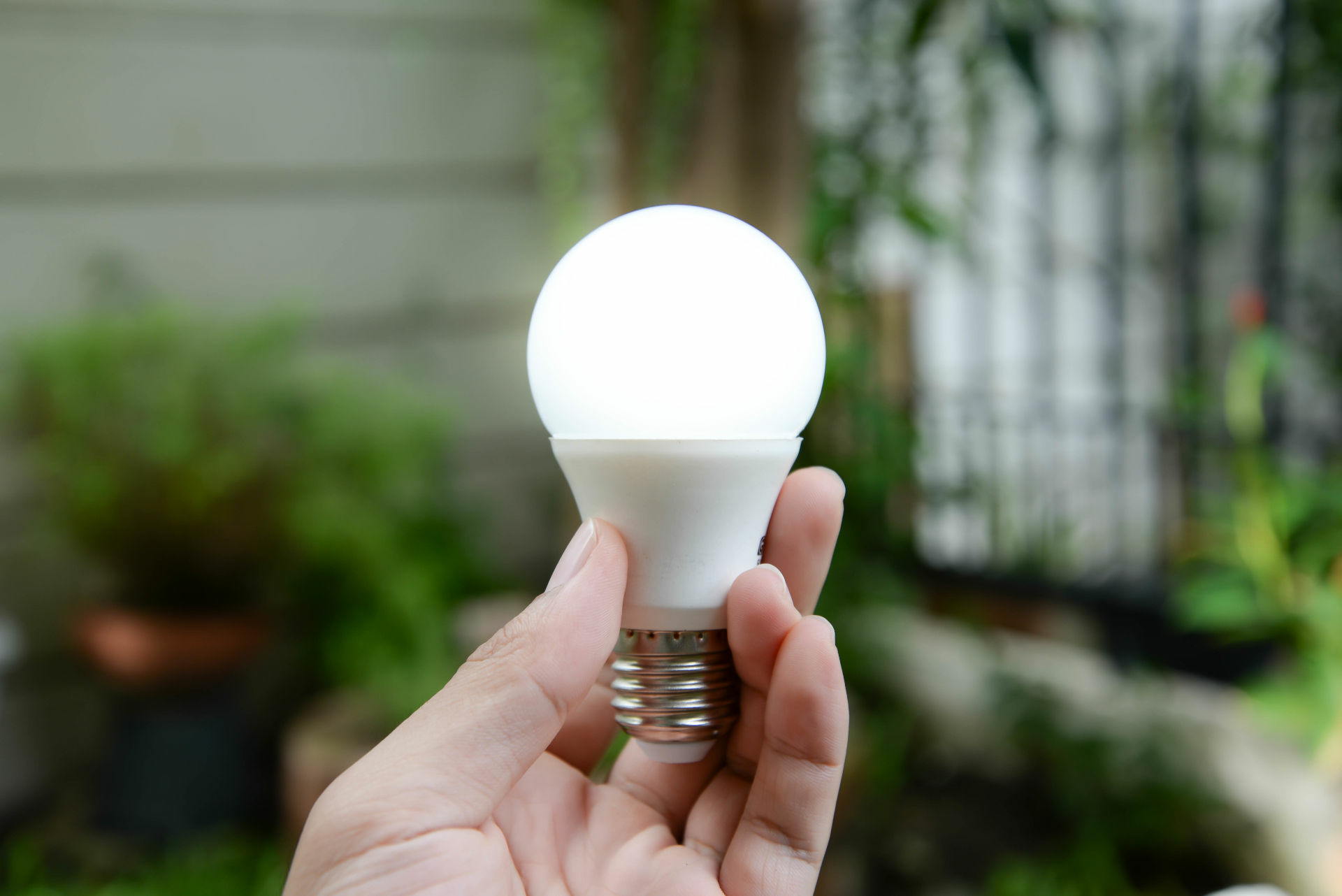 standard kitchen light bulb